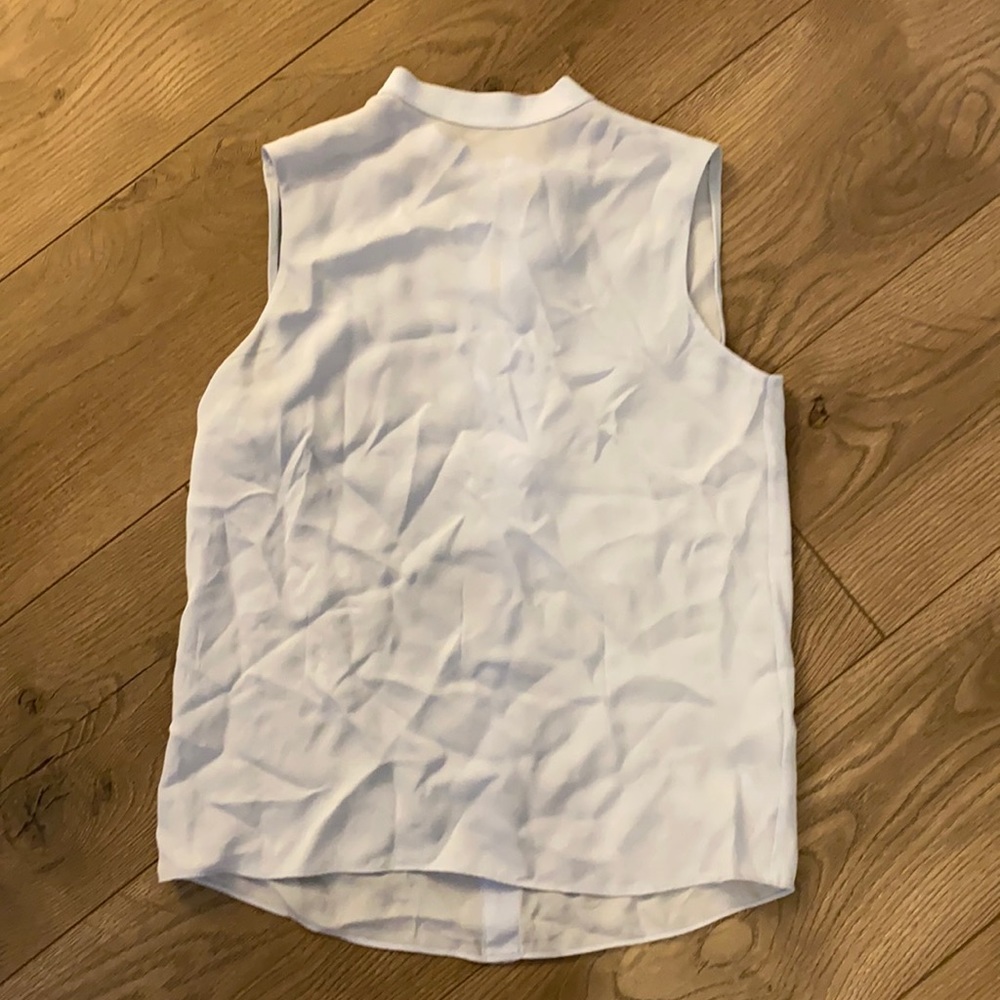 XS Vince Silk Top Gorgeous Light Blue